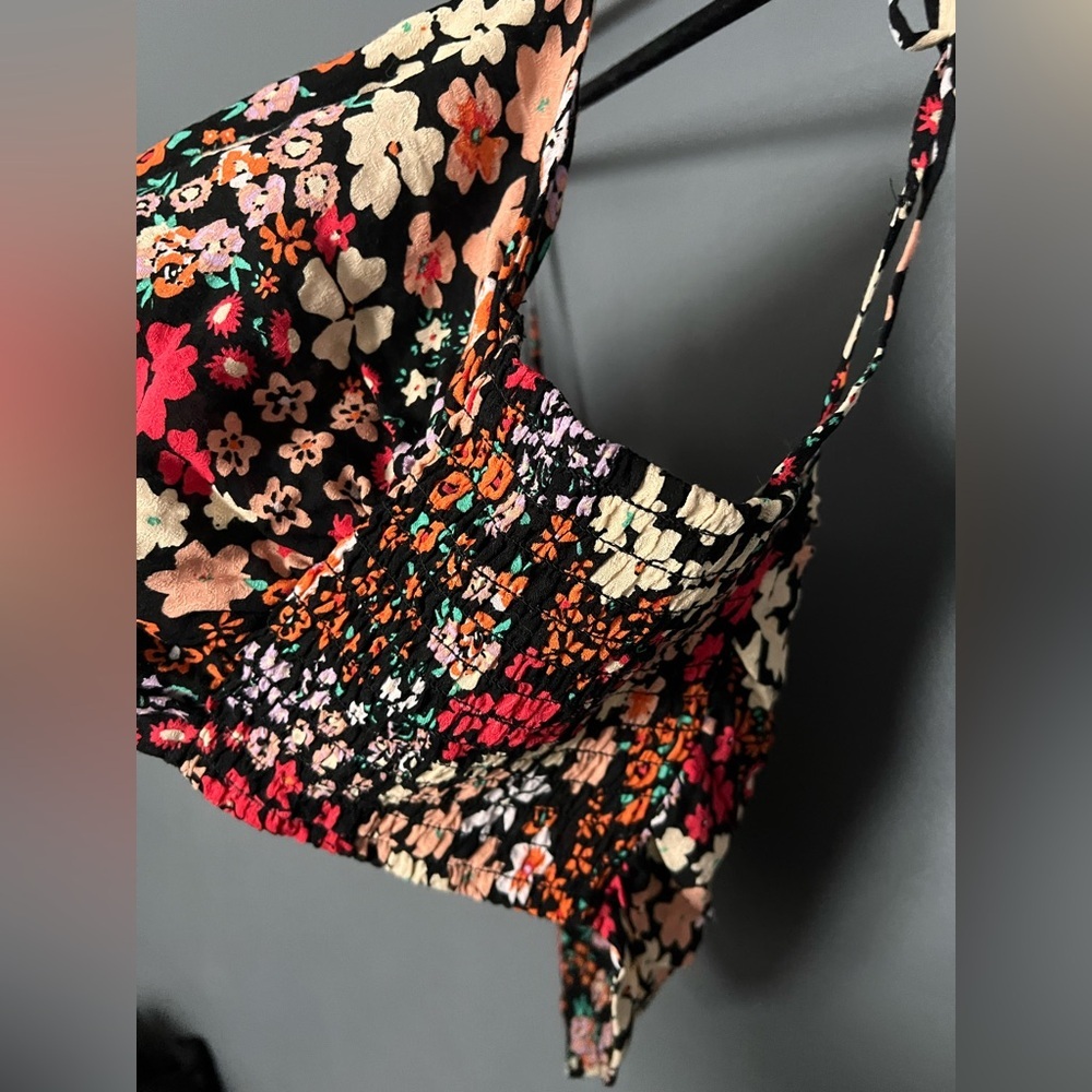 Free People Ava NWOT Reversible
Front Tie Bandana Top - Picture 6 of 13